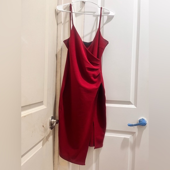 PrettyLittleThing Dresses & Skirts - PrettyLittleThing Burgundy Red BodyCon Dress